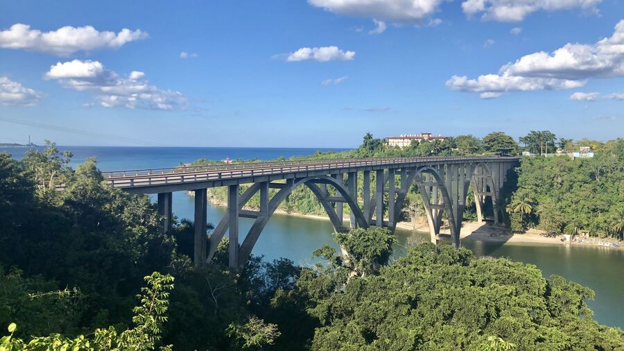Puente de Bacunayagua – самый высокий мост на Кубе 