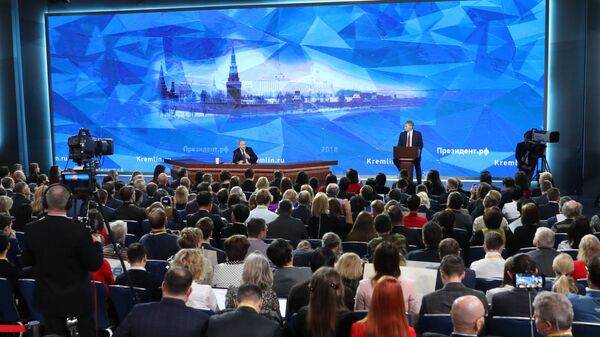 Президент РФ Владимир Путин во время ежегодной большой пресс-конференции