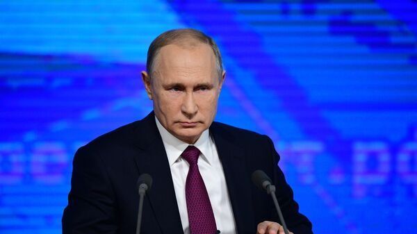 Президент РФ Владимир Путин во время ежегодной большой пресс-конференции 