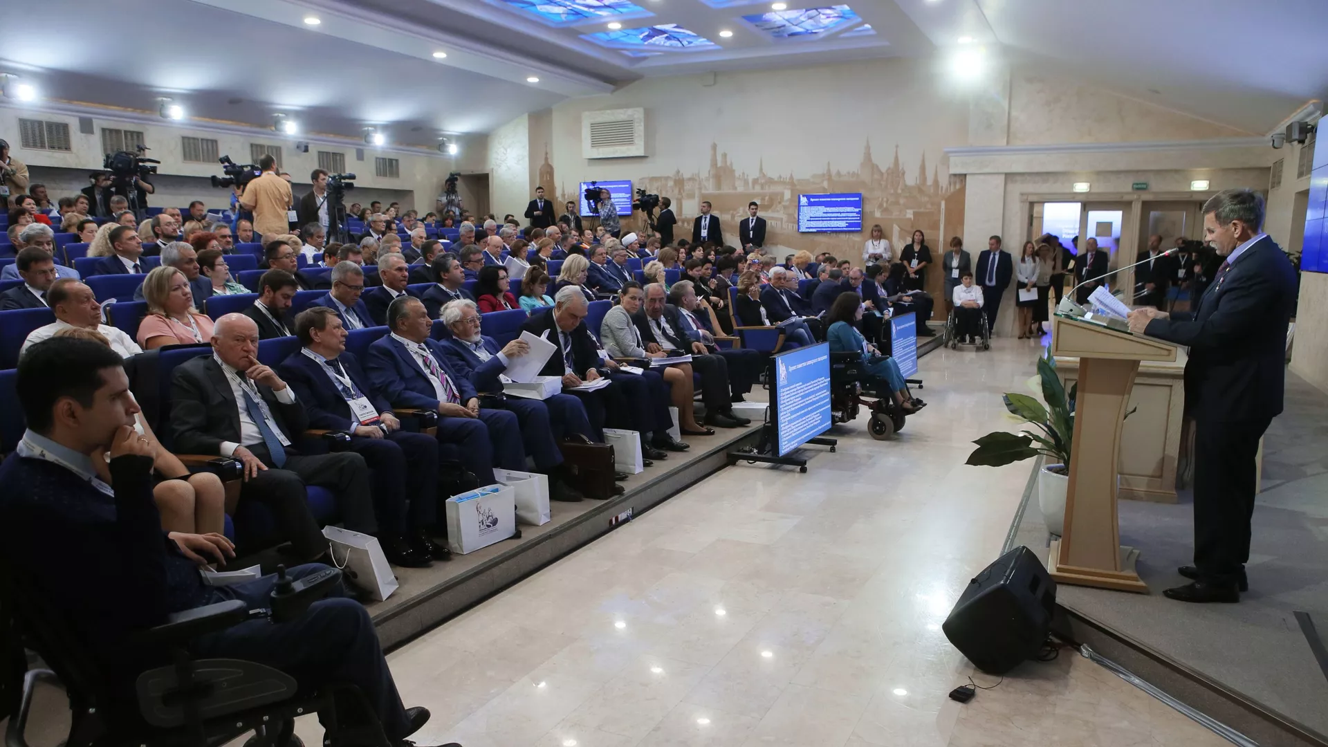 На пленарном заседании Общественной палаты Российской Федерации - РИА Новости, 1920, 01.07.2025