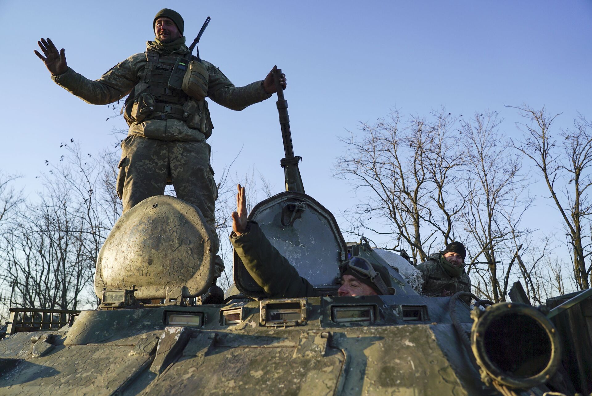 Украинские военнослужащие на БТР  - РИА Новости, 1920, 27.05.2021