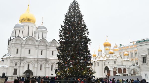 Новогодняя елка на Соборной площади Московского Кремля. Архивное фото