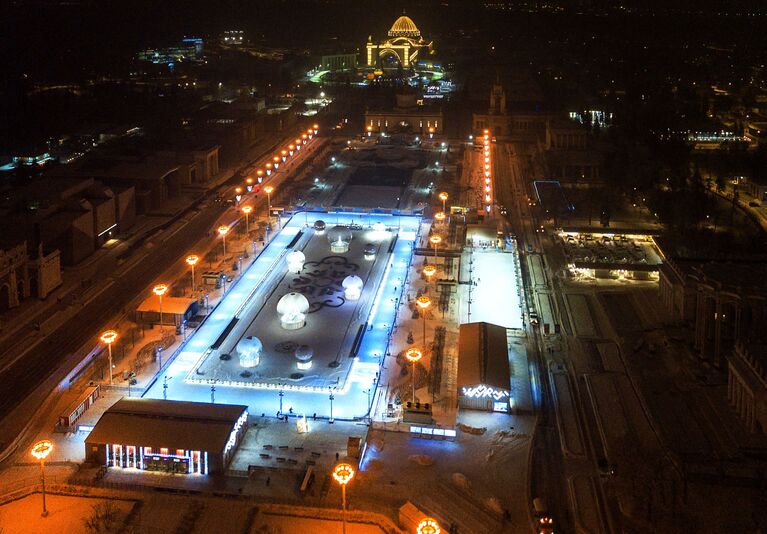 Каток Цветник на ВДНХ в Москве