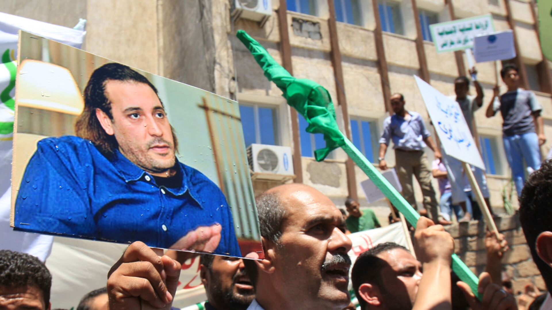 Протесты в Триполи против ареста сына Муаммара Каддафи Ганнибала Протесты в Триполи против ареста сына Муаммара Каддафи Ганнибала - РИА Новости, 1920, 03.09.2025