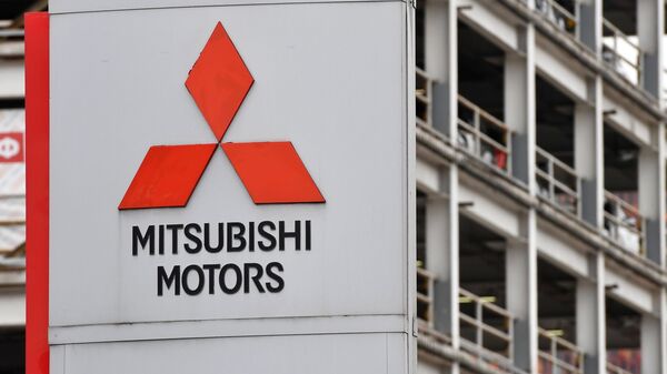 Логотип японской автомобилестроительной компании Mitsubishi 