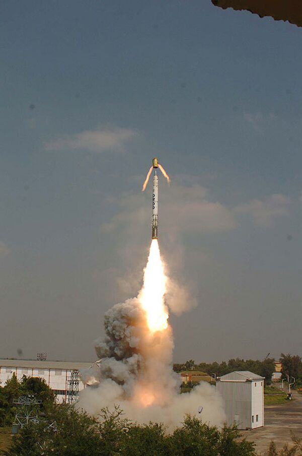 Запуск индийской баллистической ракеты. Архив