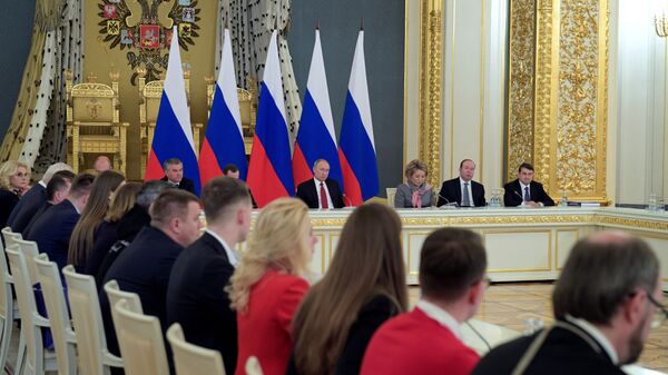 Президент подвел итоги Года добровольца на заседании Госсовета в Кремле