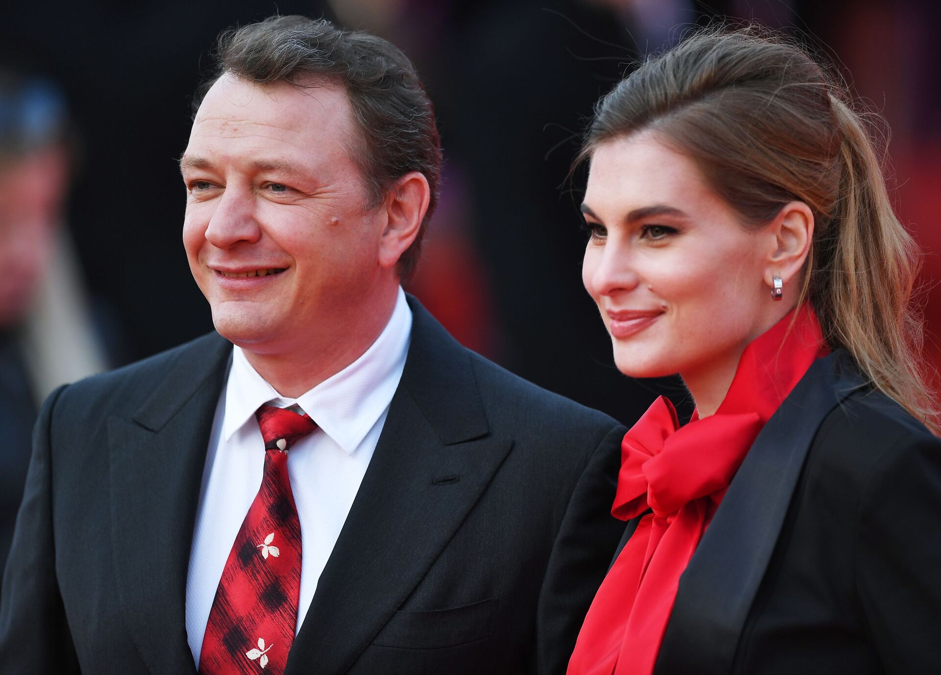 Актер Марат Башаров с Елизаветой Шевырковой Актер Марат Башаров с Елизаветой Шевырковой - РИА Новости, 1920, 11.06.2025