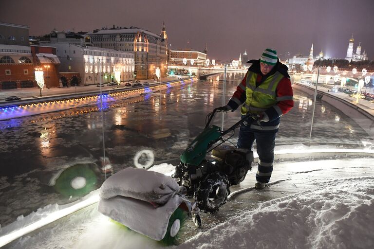 Снегопад в Москве