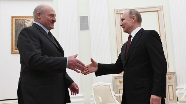  Президент РФ Владимир Путин и президент Белоруссии Александр Лукашенко во время встречи
