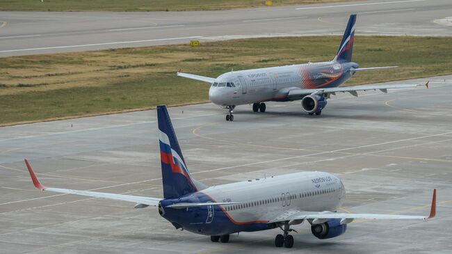 Самолеты авиакомпании Аэрофлота в международном аэропорту Сочи
