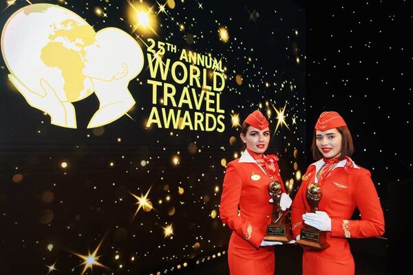 Сотрудницы компании Аэрофлот на премии World Travel Awards