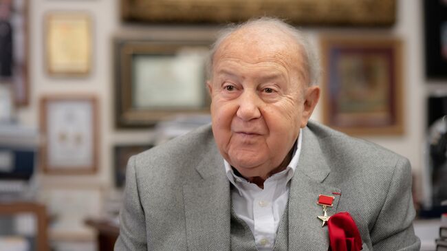 Президент Российской академии художеств Зураб Церетели 