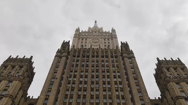 Завершение реконструкции шпиля здания МИД РФ