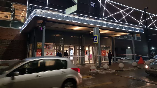 Эвакуация торгового центра Мега в Химках. 30 декабря 2018