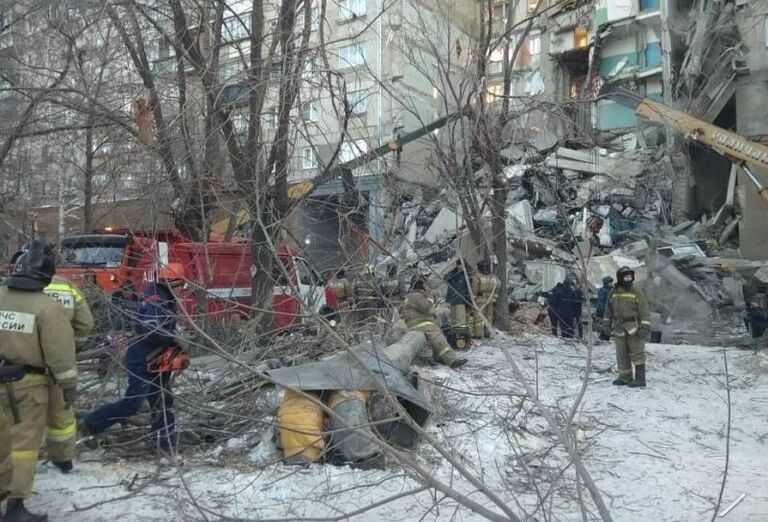 Обрушение подъезда в жилом доме в Магнитогорске. 31 декабря 2018