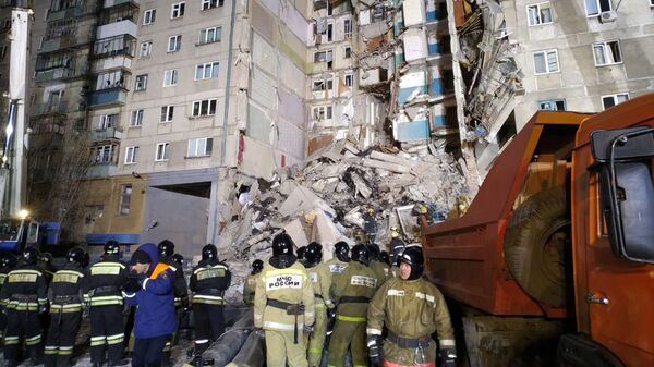 Ситуация на месте взрыва газа в жилом доме в Магнитогорске. 31 декабря 2018