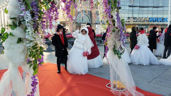 Групповая свадебная церемония в Харбине, Китай. 6 января 2019