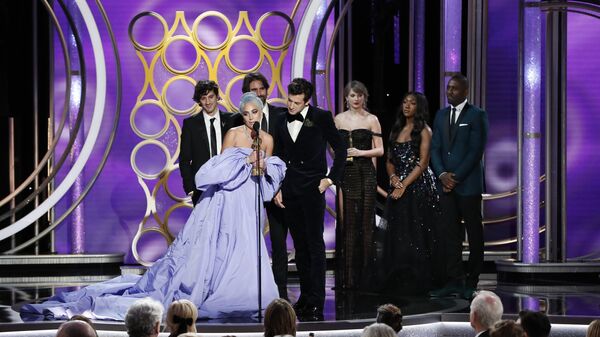 Леди Гага получила Золотой глобус за песню к фильму Звезда родилась