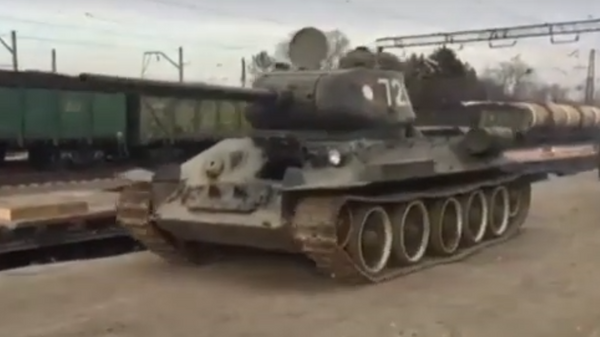 Опубликовано видео отправки T-34 из Лаоса в Россию