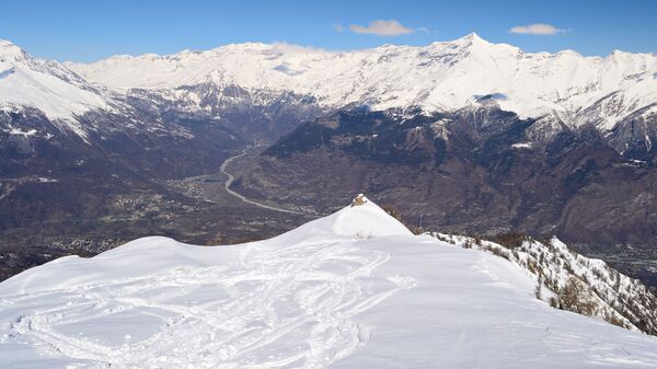 Вид с вершины горы на долину Сузы, Италия