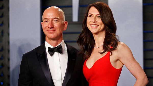 Глава и основатель интернет-компании Amazon Джефф Безос и его жена Маккензи Безос
