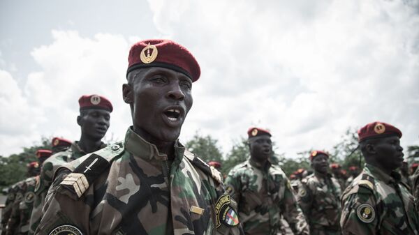 Новобранцы Центральноафриканских вооруженных сил в образовательном армейском центре в Беренго 