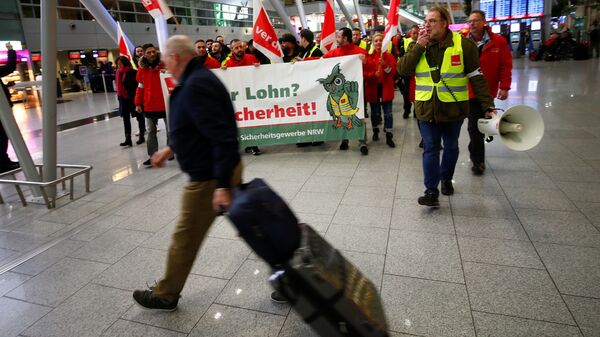 Забастовка работников служб безопасности немецких аэропортов в Дюссельдорфе. 10 января 2019