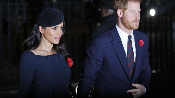 Герцог и герцогиня Сассекские прибывают в Вестминстерское Аббатство на службу в честь 100-летия окончания Первой мировой войны 