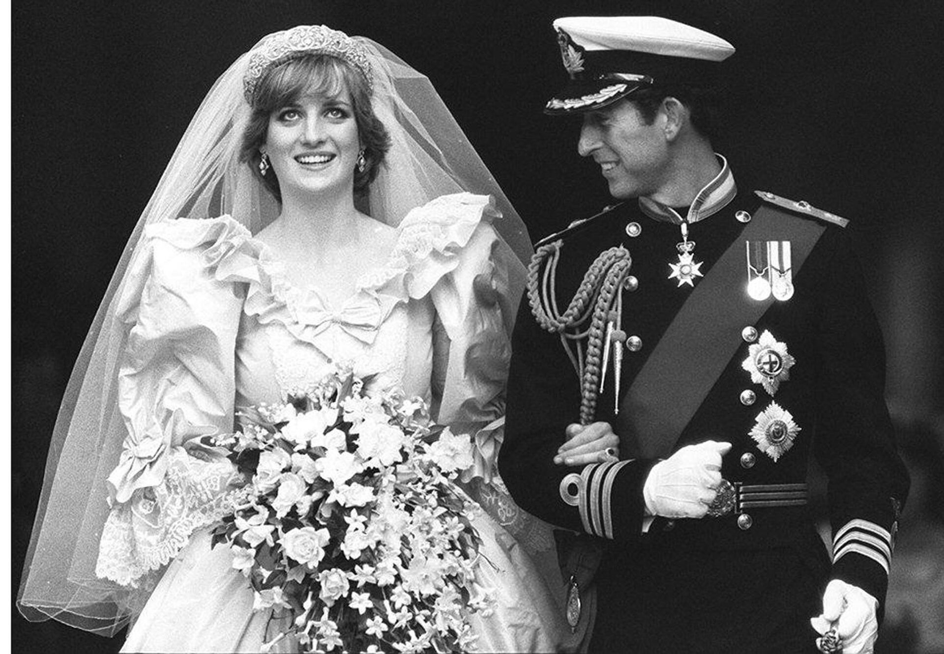 Принцесса Диана и принц Чарльз в день своей свадьбы в Лондоне, 29 июля 1981  - РИА Новости, 1920, 23.09.2020
