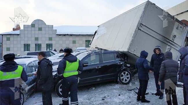 ДТП на 29-м километре МКАД с участием грузового автомобиля. 12 января 2019 