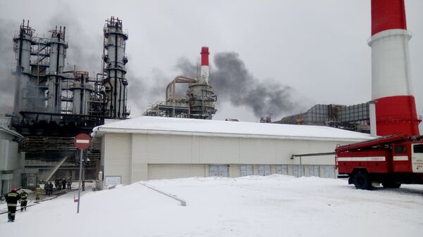 На месте пожара на производственной площадке Уфимского нефтеперерабатывающего завода