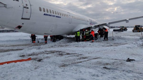 В Шереметьево самолет выкатился за пределы ВПП. 13.01.2019