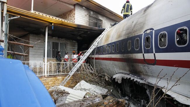 Место крушения грузового самолета Boeing 707 в окрестностях Тегерана. 14 января 2019 