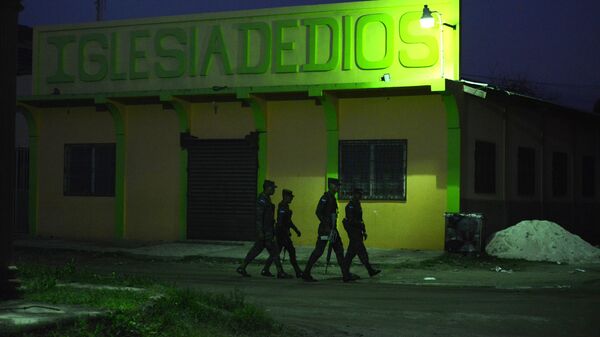Военная полиция патрулирует улицы Сан-Педро-Сула, Гондурас