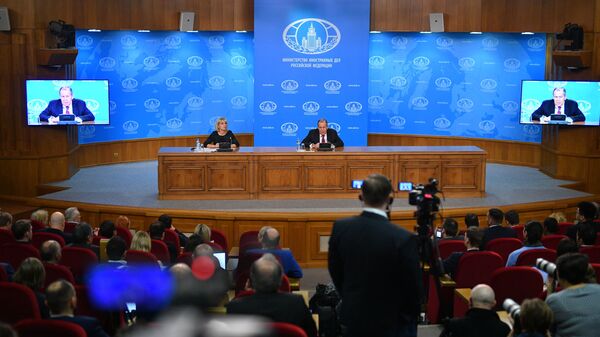 Пресс-конференция министра иностранных дел РФ Сергея Лаврова в Москве