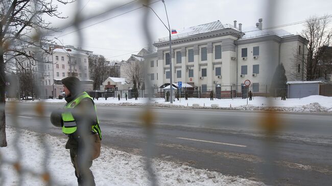 Здание российского посольства в Киеве