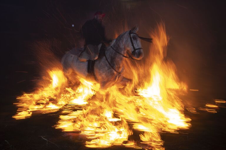 Фестиваль Las Luminarias в Испании