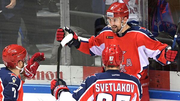 Игроки ПХК ЦСКА радуются заброшенной шайбе