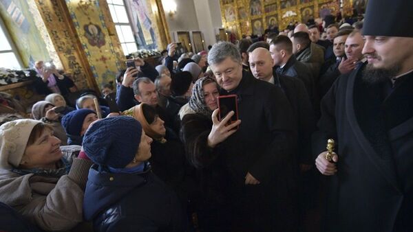 Президент Украины Петр Порошенко во время поездки в Житомирскую область. 17 января 2019