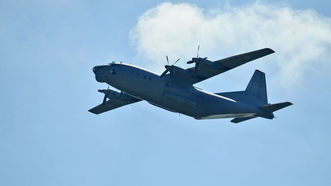 Военно-транспортный самолет Ан-12 