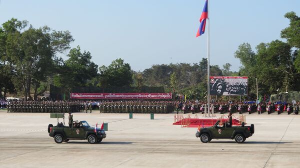 Военный парад, посвященный 70-летию со дня основания Народной армии Лаоса