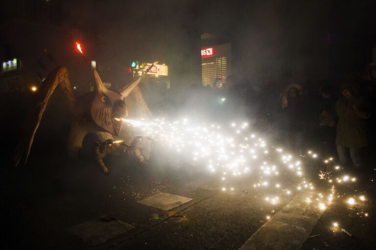 Традиционный фестиваль Correfoc в Пальма-де-Мальорке, Испания 