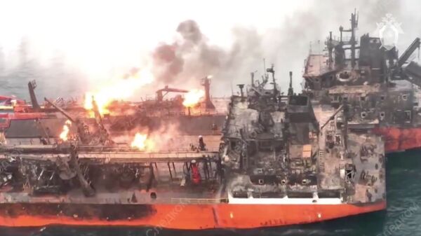 Пожар на газовых танкерах в Черном море