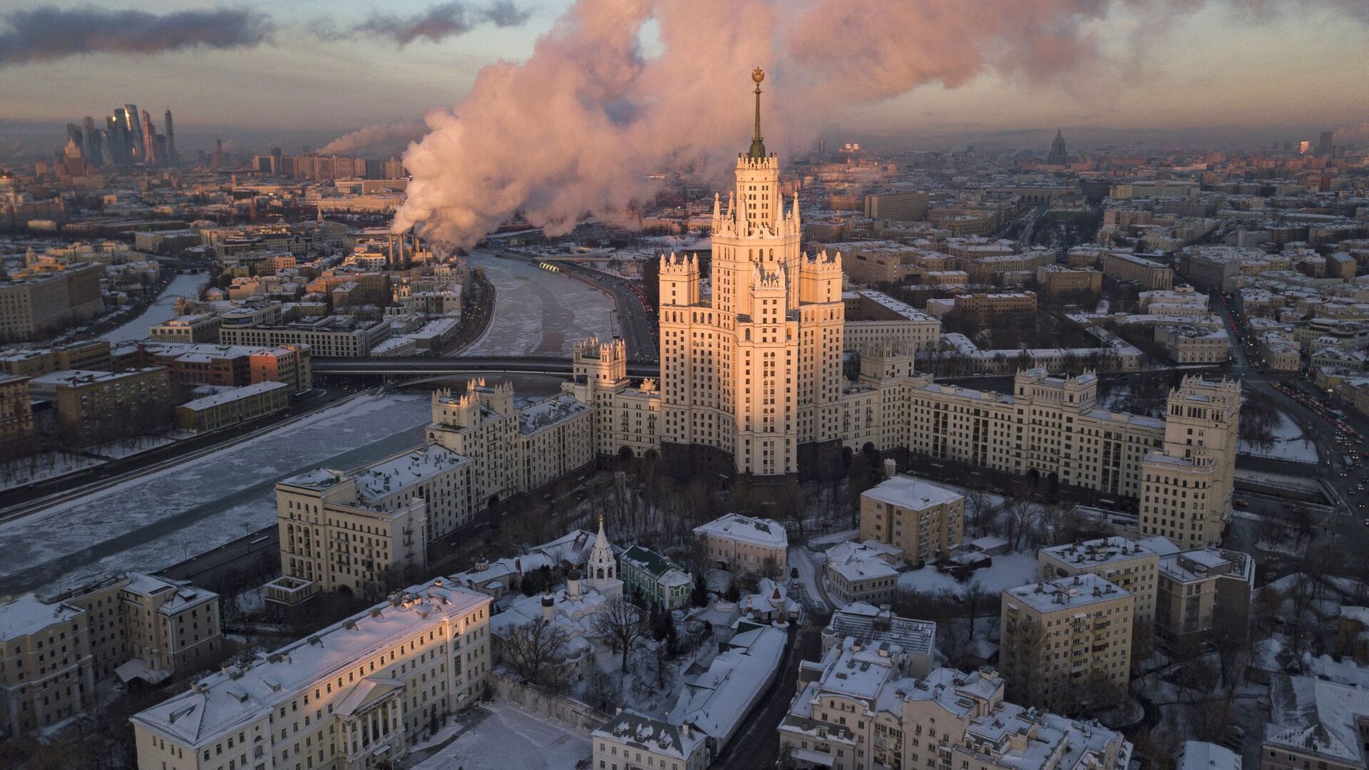 Высотка на Котельнической набережной в Москве - РИА Новости, 1920, 09.12.2020