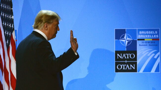 Дональд Трамп на саммите НАТО