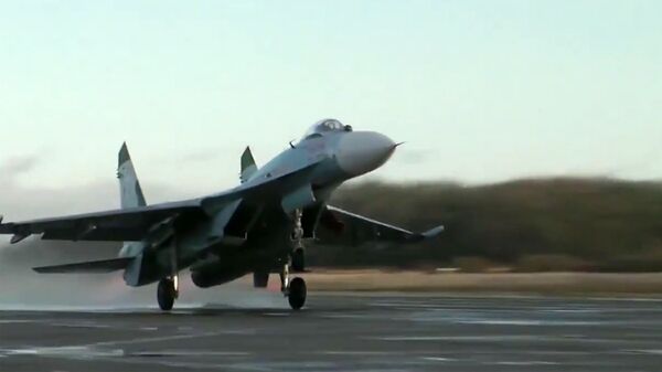 Скриншот видео перехвата истребителем Су-27 самолета-разведчика Гольфстрим ВВС Швеции 