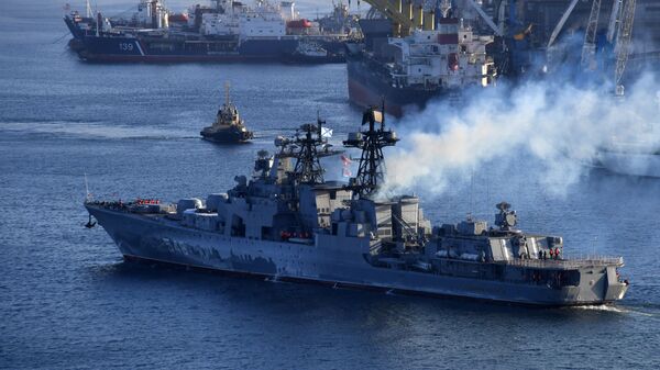 Большой противолодочный корабль Адмирал Пантелеев в порту Владивостока. 24 января 2019