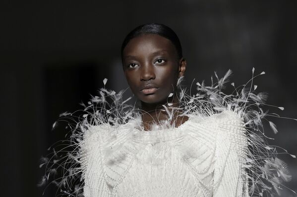 Показ коллекции Givenchy на Неделе моды Haute Couture в Париже