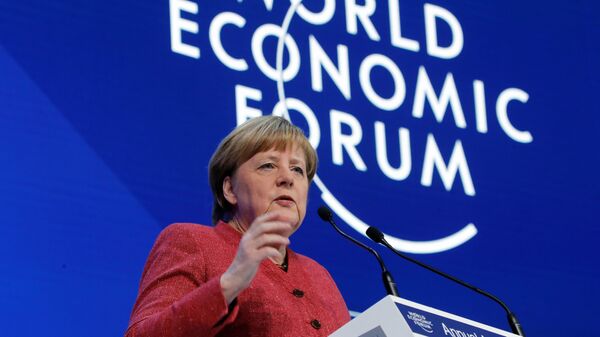 Канцлер Германии Ангела Меркель выступает на Всемирном экономическом форуме в Давосе, Швейцария. 23 января 2019